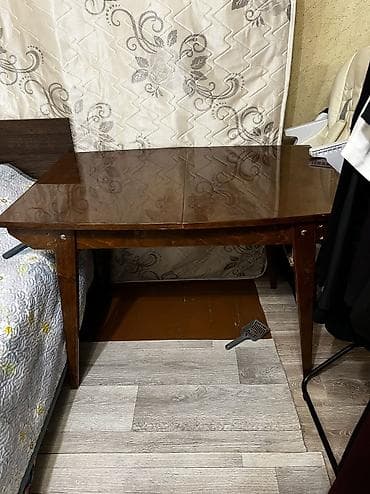 Гарнитуры для зала: Гарнитур для зала, Б/у, Диван, Журнальный стол, Комод, Дерево — 6