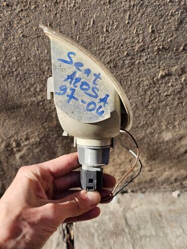 поворотники на виндом: Левый поворотник Seat 1999 г., Б/у, Оригинал — 3