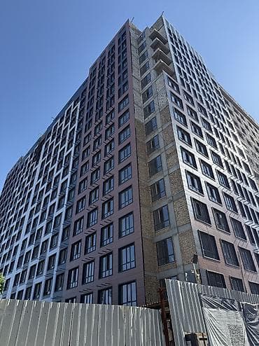 продаю квартиру 10 микрорайон: 3 комнаты, 98 м², 10 этаж — 2