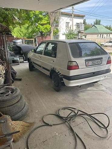 гольфу: Volkswagen Golf: 1990 г., 1.8 л, Механика, Бензин, Хэтчбэк — 1