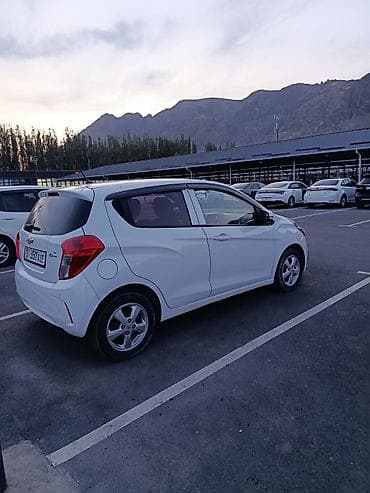mersedes e63: Chevrolet Spark: 2016 г., 1 л, Вариатор, Бензин, Хэтчбэк — 3