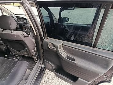 aion v plus 2022: Opel Zafira: 2001 г., Минивэн — 6