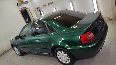 Audi A4: 1996 г., 1.6 л, Механика, Бензин, Седан