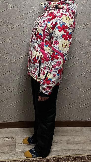 Качество очень хорошая, костюм новый