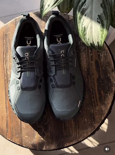 Продаю оригинальные кроссовки on cloud 6 waterproof