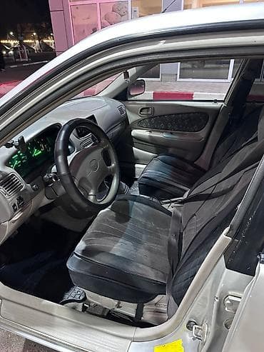 lexus 2015: Toyota Corolla: 1998 г., 1.3 л, Механика, Бензин, Хэтчбэк — 8