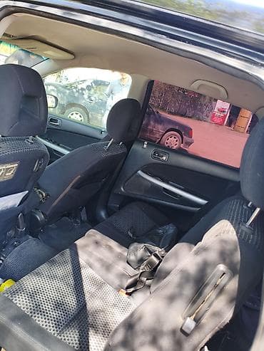 124 молдинг: Honda Stream: 2004 г., 2 л, Автомат, Бензин, Минивэн — 5