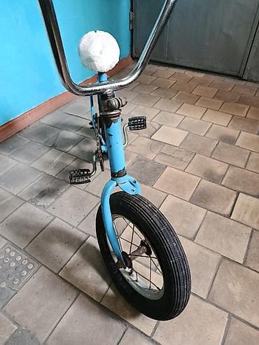 Другой детский транспорт: Детский велосипед советского образца, небольшого размера. Основные — 3