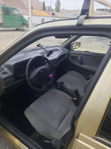 Унаа сатуу: Daewoo Nexia: 2007 г., Кол менен иштөөчү, Хетчбек — 1