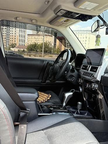 Унаа: Toyota 4Runner: 2019 г., 4 л, Бензин, Жол тандабас — 5