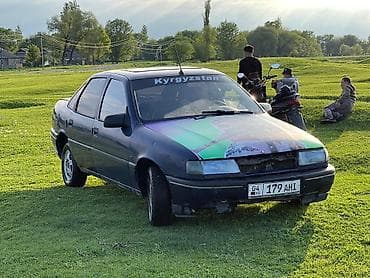 echo platz: Opel Vectra: 1992 г., 1.6 л, Механика, Седан — 4
