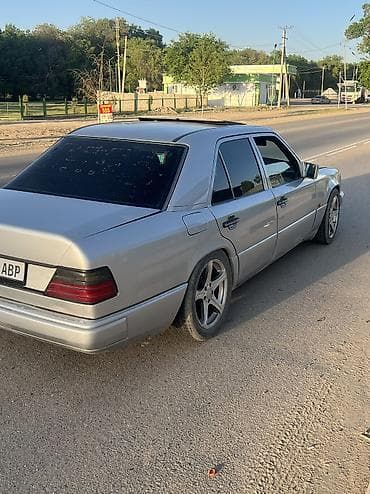 mers 212: Mercedes-Benz W124: 1993 г., 2.3 л, Механика, Бензин, Седан — 3