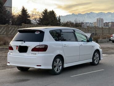 куплю дом на колёсах: Toyota Ipsum: 2004 г., 2.4 л, Автомат, Бензиновая, Минивэн — 5