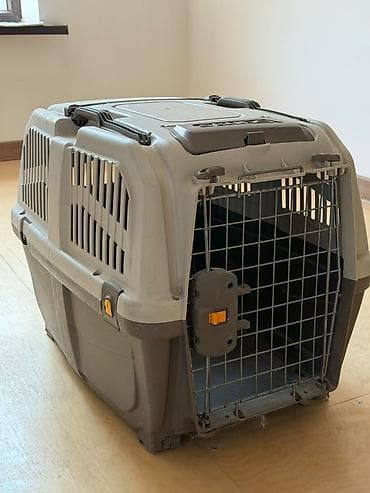 cane corso: Переноска для животных SKUDO (пластик + металлическая дверь) - — 1
