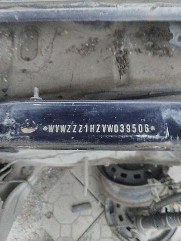 Volkswagen: Volkswagen Golf: 1996 г., 2 л, Механика, Бензин, Хэтчбэк — 8