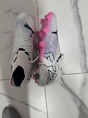 Спорттук сумкалар: Футбольные бутсы Puma Ultra (линейка скорости). - Тип поверхности — 4