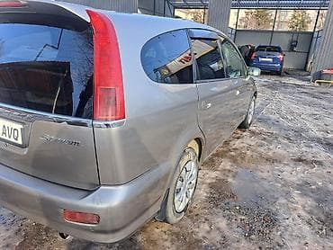 step vagon: Honda Stream: 2002 г., 1.7 л, Автомат, Газ, Минивэн — 8