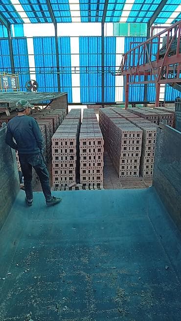 черная курица: Кирпич керамический пустотелый (перфорация 3 круглых отверстия) - — 6