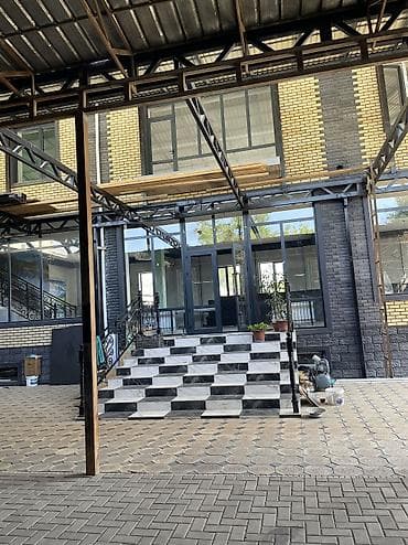 чон: Чон имарат Арендага берилет. Навес 432кв, 1-этаж-зал 180кв, экинчи — 2
