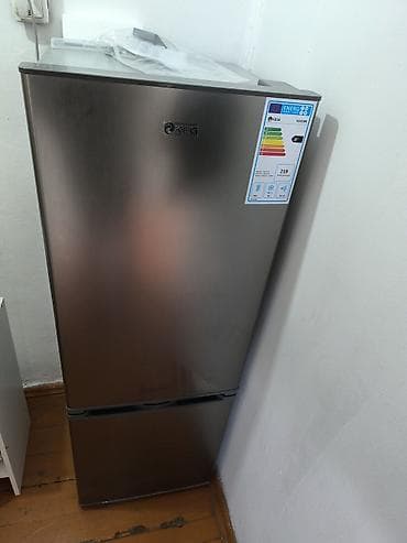 Продаю холодильник почти новый,04 марта купили,продаю с связи с