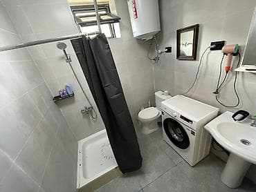 дача быстраток: 🏡 Сдаётся уютный новый коттедж у озера! ✨ Площадь — 76 м² 👨‍👩‍👧‍👦 — 6