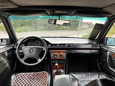 хода адисе: Mercedes-Benz W124: 1993 г., Механика, Бензин, Седан — 7