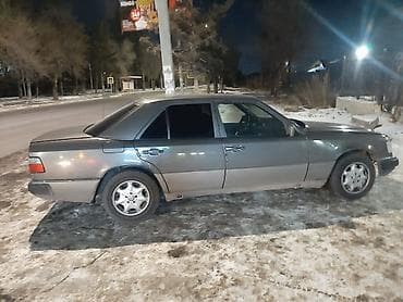 Продажа авто: Mercedes-Benz W124: 1990 г., 2 л, Механика, Бензин, Седан — 4