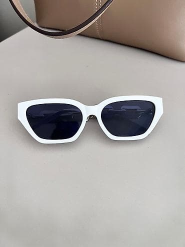 Солнцезащитные Очки белые. Новые
Звоните или пишите по номеру