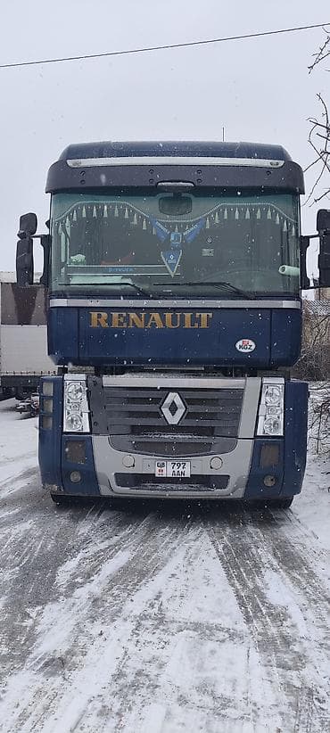 Тягач, Renault, 2012 г., Тентованный