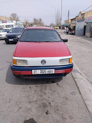 капот на венто: Volkswagen Passat Variant: 1989 г., 1.8 л, Ручные, Бензин, Универсал — 1