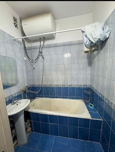 Квартиры: 3 комнаты, 62 м², 105 серия, Джал мкр (в т.ч. Верхний, Нижний, Средний) 105 серия, 6 этаж — 8