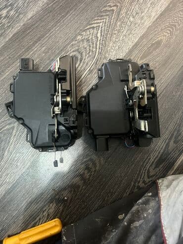 двери корона: Замок двери Volkswagen 1999 г., Б/у, Оригинал, Германия — 4