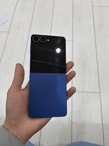 samsund: Samsung Galaxy Z Flip7, Новый, 256 ГБ, цвет - Синий — 5