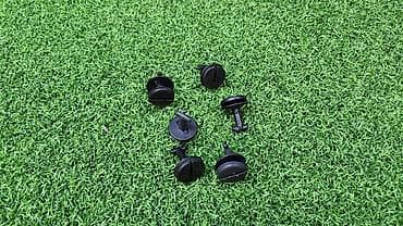 Крепление ковриков Е39 е38 Год 2001 Цена 100с шт В отличном