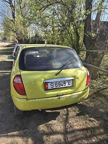 golf 3 1 8: Daihatsu Sirion: 1998 г., 1 л, Ручные, Бензин, Хэтчбэк — 4