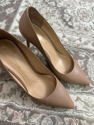 travis scott: Классические лодочки на шпильке - Цвет: нюдовый/бежевый - Материал — 3