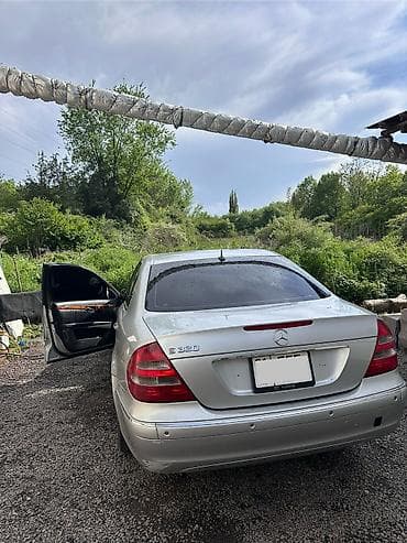 Mercedes-Benz E-Class: 2003 г., Автомат, Бензин, Седан