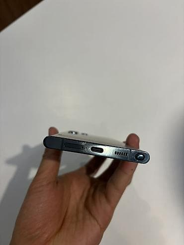 galaxy s20fe: Samsung Galaxy S22 Ultra, цвет - Серый — 3