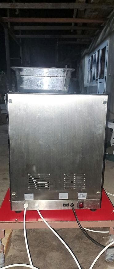 льдогенератор: Промышленная машина для приготовления снежного льда/шейв‑айса (snow — 3