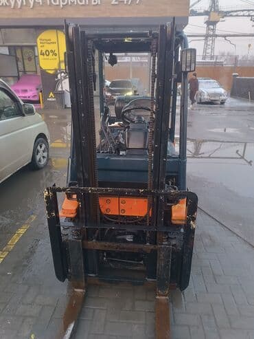 тойота 65: Погрузчик, Toyota, 2004 г., Колесный, Вилочный — 2