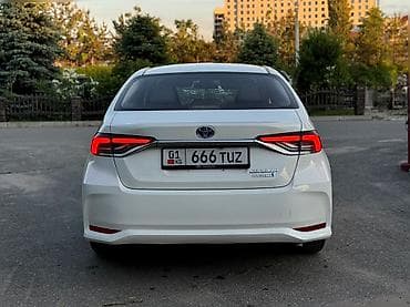 авто сатылат: Toyota Corolla: 2022 г., 1.8 л, Вариатор, Гибрид, Седан — 5