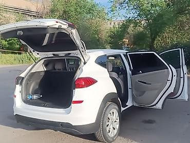 делаю справки: Hyundai Tucson: 2018 г., 2 л, Автомат, Бензин, Кроссовер — 3