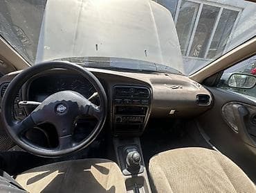 geely cool: Nissan Primera: 1992 г., 2 л, Механика, Бензин, Хэтчбэк — 10