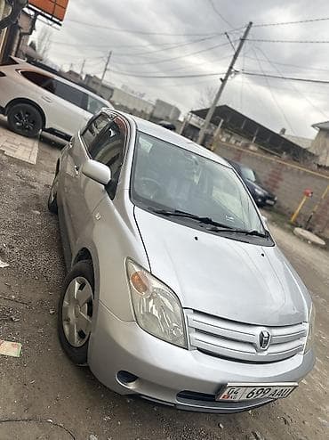 man: Toyota Ist: 2003 г., 1.3 л, Автомат, Бензин, Универсал — 8