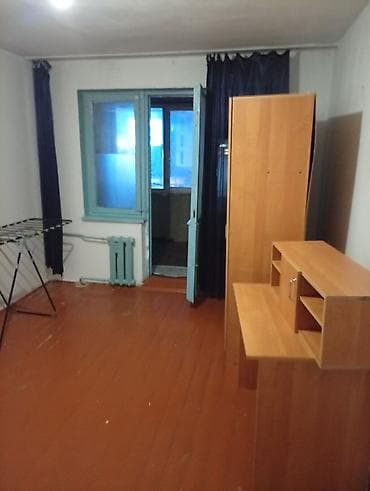 4: 1 комната, 32 м², 3 мкр 104 серия, 4 этаж, Старый ремонт — 1
