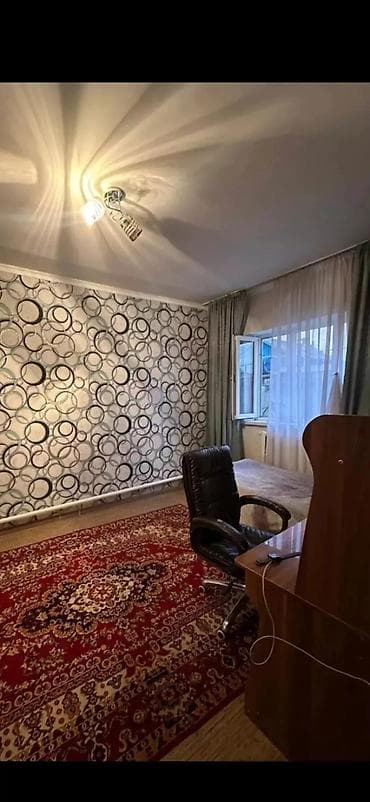 hostel osh: 68 м², 4 комнаты, Забор, огорожен — 4