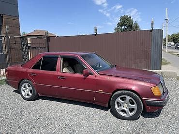 мерседес браус: Mercedes-Benz 220: 1992 г., 2 л, Механика, Бензин — 2