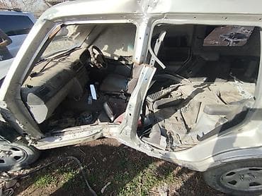 passat b2: Subaru Forester: 1998 г., 2.5 л, Механика, Бензин, Универсал — 4