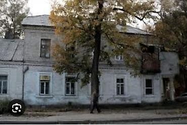 2 комнаты, 30 м², Сталинка, 1 этаж, Старый ремонт