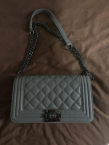 тигил: Текст: Продам легендарную модель сумки “CHANEL BOY” в глубоком сером — 2